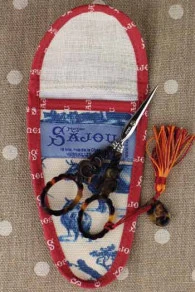 Etui Porte-ciseaux Toile De Jouy Bleue-bordeaux - M 3 Etui Porte-ciseaux Toile De Jouy Bleue-bordeaux - M – Image 3