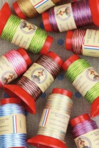 Fil Dégradé Brillant Cône 138 Multicolore/Pastel 3 Fil Dégradé Brillant Cône 138 Multicolore/Pastel – Image 3