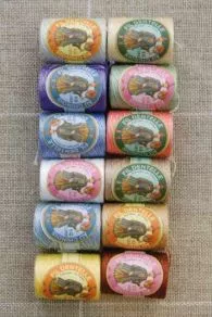 Fil Dentelle Calais Boîte 12 Tons Pâles N°4 3 Fil Dentelle Calais Boîte 12 Tons Pâles N°4 – Image 3