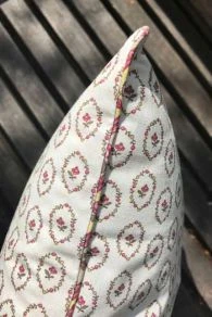 Housse Coussin 40 X 40cm Léontine 3 Housse Coussin 40 X 40cm Léontine – Image 3