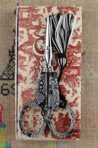 Paire De Ciseaux Broderie Dentelle Calais Noire 7 Paire De Ciseaux Broderie Dentelle Calais Noire – Image 7