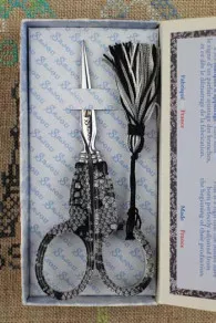 Paire De Ciseaux Broderie Dentelle Calais Noire 8 Paire De Ciseaux Broderie Dentelle Calais Noire – Image 8