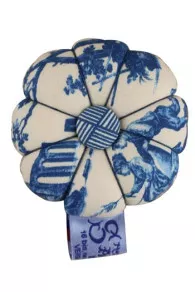 Pique-épingles En Tissu Toile De Jouy Bleue