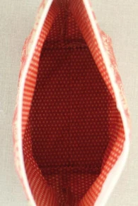 Trousse Toile Cirée Damas Rouge 3 Trousse Toile Cirée Damas Rouge – Image 3